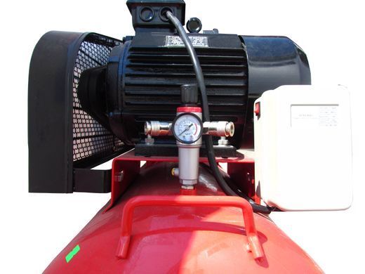 Компресор рес-270л 940/840л/хв 7,5кВт 10бар 380В 3 циліндра Vulkan IBL3090D