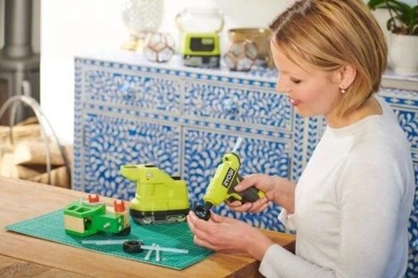 Пістолет термоклеєвий акумуляторний 18В ONE+, Ryobi. RGLM18-0 (5133005001)