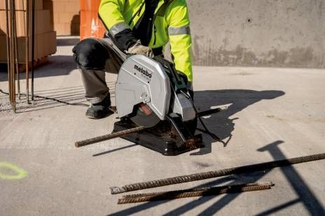 Монтажна пила Metabo CS 24-355 S