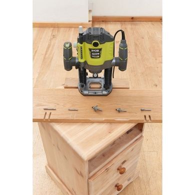 Фрезер электрический 1600Вт, 10000&ndash;26000об/мин, Ryobi. RRT1600-K (5133004796)