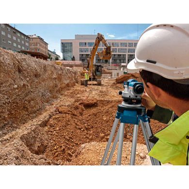 Оптический нивелир Bosch GOL 32 D Professional, 32&times;, 120 м, &plusmn;0,03 мм/м