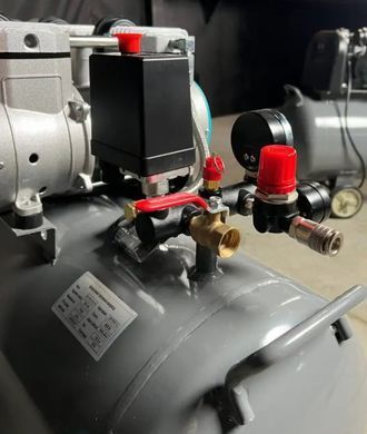 Безмасляный поршневой компрессор Mast MOF1680/3x1500-120L 4.5 кВт, 120 л