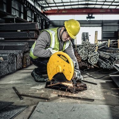 Монтажна пила DeWALT DW872