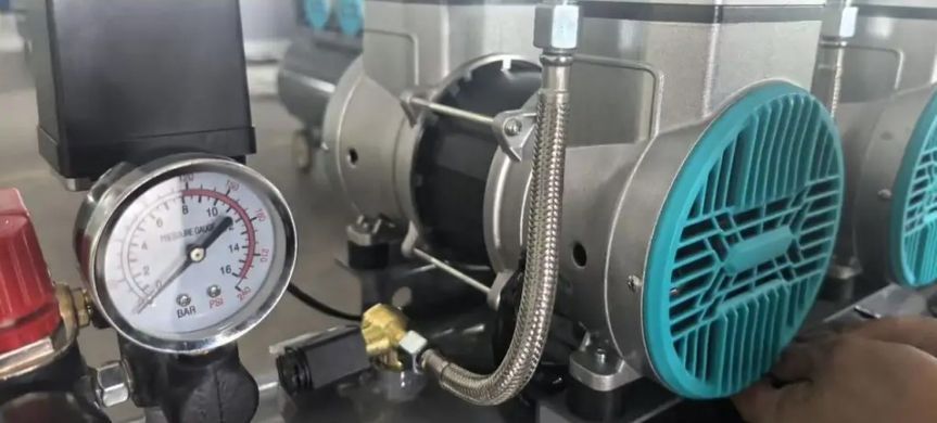 Безмасляный поршневой компрессор Mast MOF1680/4x1500-160L 6 кВт, 160 л