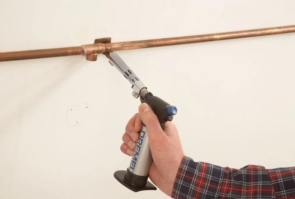Газовый паяльник Dremel VersaFlame 2200-5, бутан, 1200&deg;C, 5 насадок