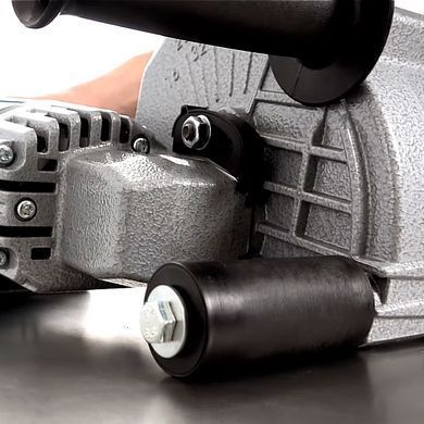 Штроборіз Makita SG181, 2150 Вт, диски 180&ndash;185 мм, глибина різу 60 мм