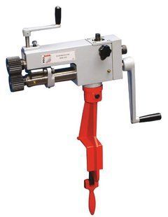 Зиговочный станок ручной Holzmann SKM200, глубина 200 мм