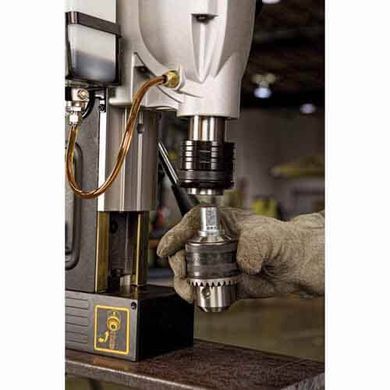 Сверлильный станок на магнитной основе Dewalt DWE1622K