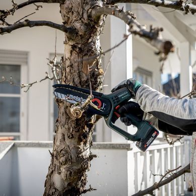 Акумуляторна міні-пила Metabo MS 18 LTX 15, 18 В, шина 15 см, 5 м/с