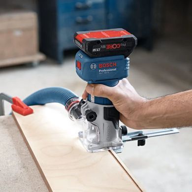 Аккумуляторный кромочный фрезер Bosch GKF 18V-8 Professional, 18 В