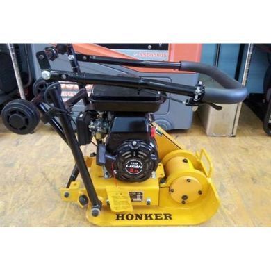 Виброплита бензиновая HONKER HP-C50L &mdash; 62 кг, 8.2 кН, LONCIN 2.8 HP, коврик