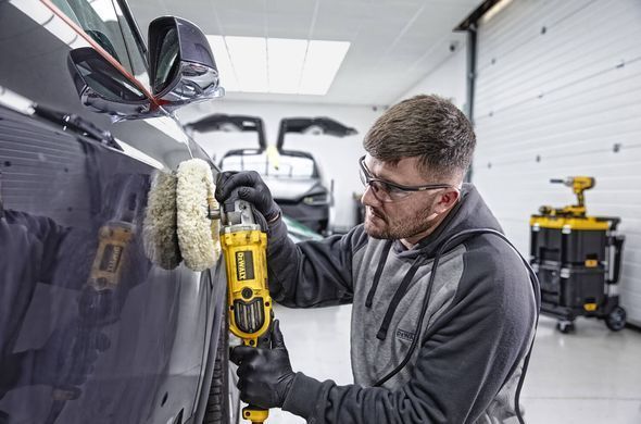 Полірувальна машина Dewalt DWP849X