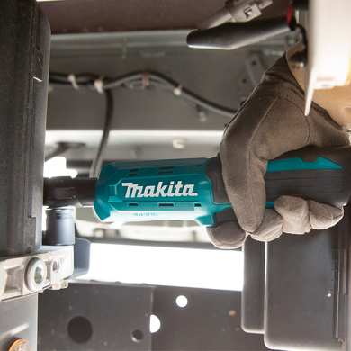 Аккумуляторный ударный гайковерт-трещотка Makita DWR180RA 18V 2Ah, 47,5 Нм