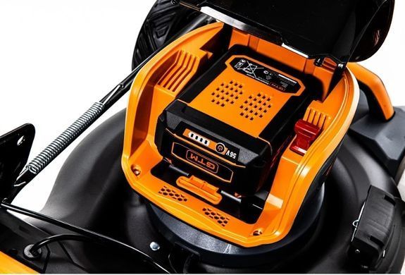 Газонокосилка аккумуляторная GTM LM56/480SP-V KIT самоходная 56В + АКБ и ЗУ, 48 см, 55 л