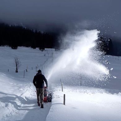 Снігоприбирач бензинович AL-KO Premium SnowLine 700.4 E LED &mdash; 7,8 кВт, 70&times;54 см