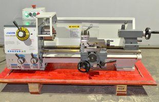 Універсальний токарно-гвинторізний верстат FDB Turner 250x500G