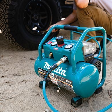 Акумуляторний компресор Makita AC001GZ 40 В XGT, 9.3 бар, 34 л/хв