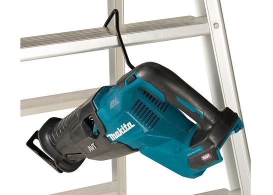 Ножовка аккумуляторная XGT Makita JR002GZ 40V Max, ход 32 мм, рез 255/130 мм