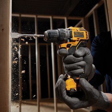 Набір з двох акумуляторних безщіткових інструментів DeWALT DCK2110L2T