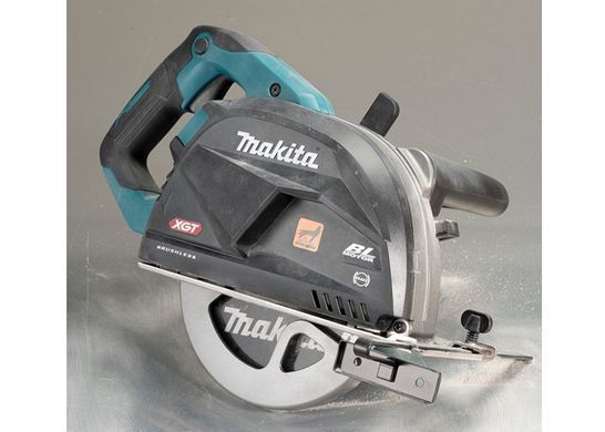 Аккумуляторная дисковая пила Makita XGT CS002GZ 40V Max, &Oslash;185 мм