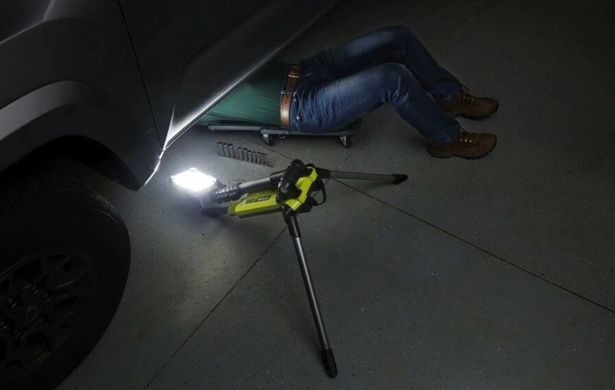 Прожектор со штативом 18В ONE+, 2700лм, 0,6&ndash;1,7м, Ryobi. R18TL-0 (5133004854)