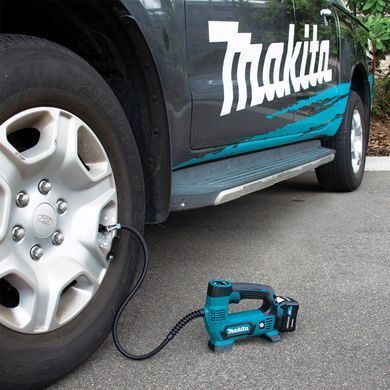 Аккумуляторный компрессор Makita MP100DZ 10,8 В CXT, без АКБ и ЗУ