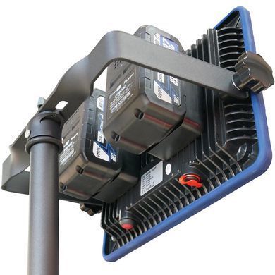 Гибридный прожектор PROFI-TEC PT11500G без АКБ, штатив