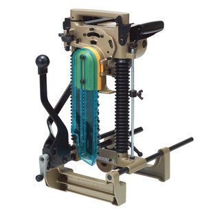 Пазоріз Makita 7104L, 1140 Вт, глибина довбання 155 мм, довжина паза 130 мм