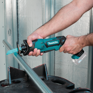 Аккумуляторная ножовка Makita JR103DZ 10.8В, 3300 об/мин, ход 13 мм