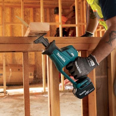 Аккумуляторная ножовка Makita DJR189RTJ 18В, ход 22 мм