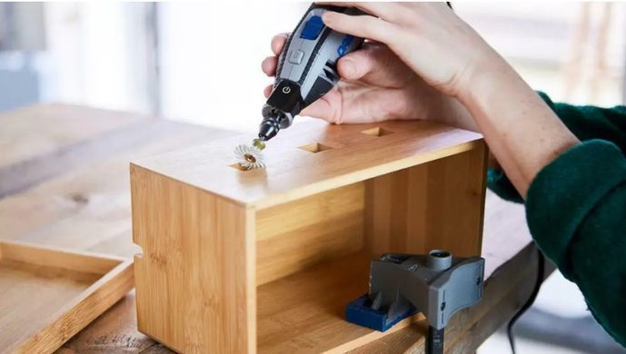 Тиски Dremel Multi-Vise 2500, поворот 360&deg;, наклон 50&deg;