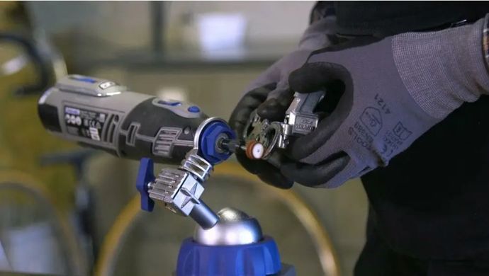 Тиски Dremel Multi-Vise 2500, поворот 360&deg;, наклон 50&deg;