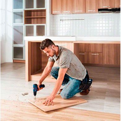 Аккумуляторный шуруповерт Bosch GSR 120-LI Professional, 12 В, 30 Нм, 2 АКБ