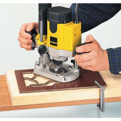 Фрезер Dewalt DW621