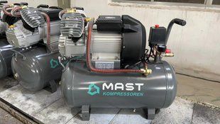 Поршневий компресор MAST 2047/50L 220V