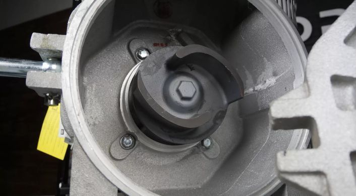 Мотопомпа Daishin SWT-100HX 11 л.с., 2000 л/мин, напор 23 м, патрубок 100 мм, двигатель Honda GX340
