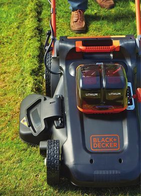 Аккумуляторная газонокосилка Black&Decker CLM5448PC2