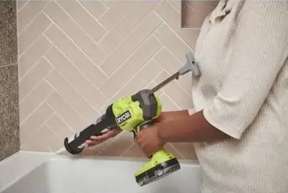 Акумуляторний пістолет для герметика Ryobi RCG18-0, 18 В, 225 кг, 1&ndash;6 мм/с