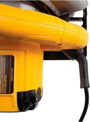 Циркулярная пила Dewalt DWE560