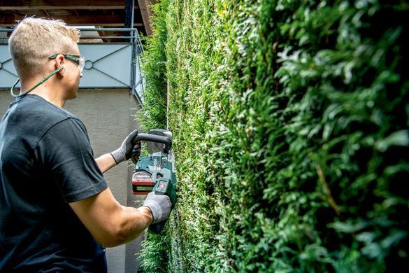 Кусторез аккумуляторный Metabo HS 18 LTX BL 75