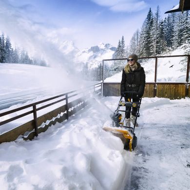Снігоприбирач акумуляторний безщітковий STIGA, 48 В, захват 51 см, глибина снігу до 30 см, дальність відкидання 1-6 м, без акумулятора і зарядного пристрою, пластиковий шнек 17.5 см, вага 15.8 кг