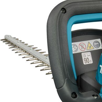 Аккумуляторный кусторез Makita DUH606RF 18 В, 3 Ah, шина 600 мм, рез 20 мм