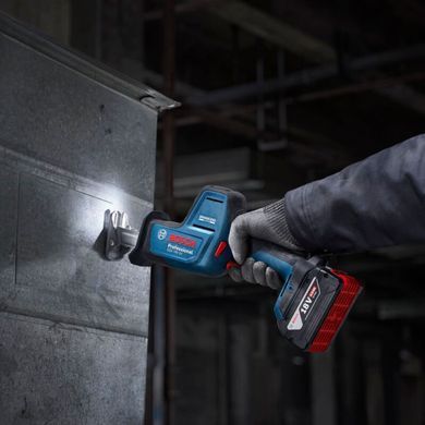 Акумуляторна шабельна пилка Bosch GSA 18V-24 Professional, 18 В, хід 24 мм