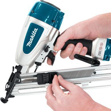 Пневматичний цвяхозабивач Makita AF635, 15GA, цвяхи 32&ndash;64 мм
