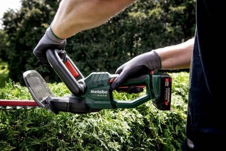 Кусторез аккумуляторный Metabo HS 18 LTX 55