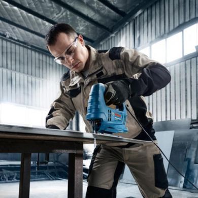 Електролобзик Bosch GST 680 Professional, 500 Вт, хід 20 мм, пропил 68 мм