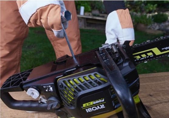 Пила цепная бензиновая 37,2см&sup3;, 1,8л.с., 40см, Ryobi. RCS3840T (5133002387)