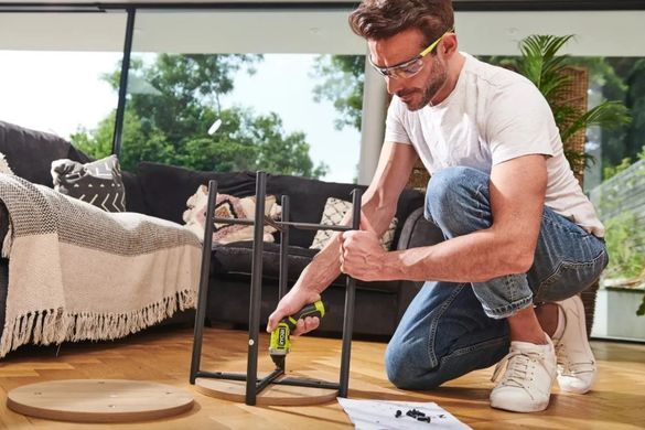 Викрутка акумуляторна USB 4В, 5Нм, батарея 2Ач, Ryobi. RSD4-120T