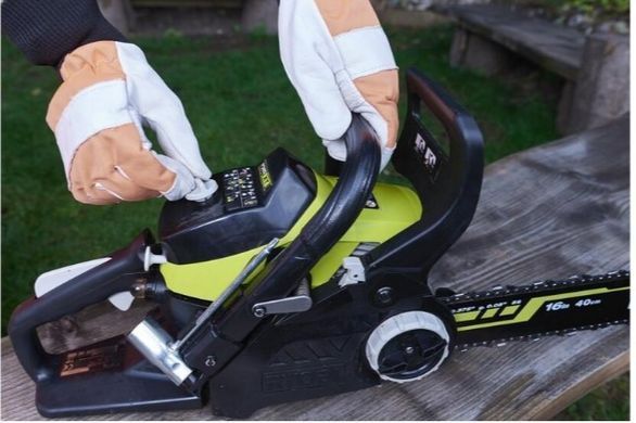 Пила цепная бензиновая 37,2см&sup3;, 1,8л.с., 40см, Ryobi. RCS3840T (5133002387)