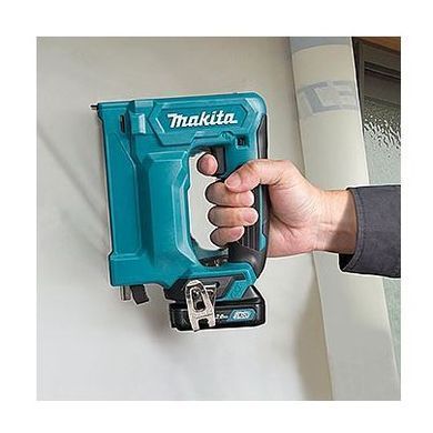 Акумуляторний степлер MAKITA ST113DZ, 10,8 В, скоби 10&times;7&ndash;10 мм